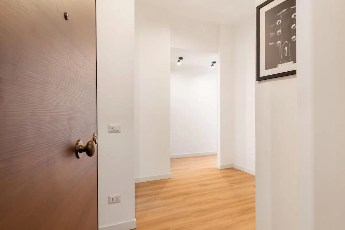 Design Apartment, Near Tiburtina Station Rome